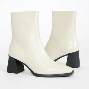 EUC Vagabond Hedda ivory cream patent leather block square toe boots 7
